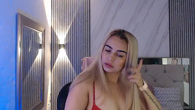 Snapshot of ashley__tylor chatting on 05/05/26, 02:58 ashley tylor online show from 05/05/26, 02:58