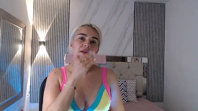 ashley  tylor online show from 07/22/26, 07:38