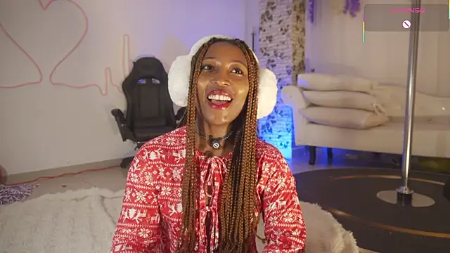 Snapshot of EmmaSanzz_ chatting on 12/22/25, 12:35 EmmaSanzz online show from 12/22/25, 12:35