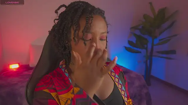 Snapshot of EmmaSanzz_ chatting on 02/10/26, 10:08 EmmaSanzz online show from 02/10/26, 10:08