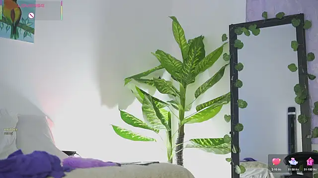 Snapshot of EmmaSanzz_ chatting on 02/20/26, 11:11 EmmaSanzz online show from 02/20/26, 11:11