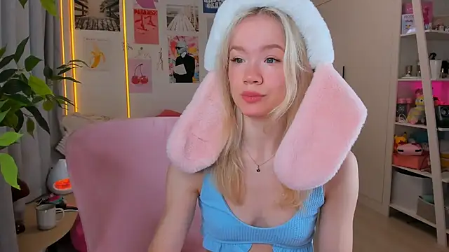 Lily Young online show from 04/03/26, 03:15