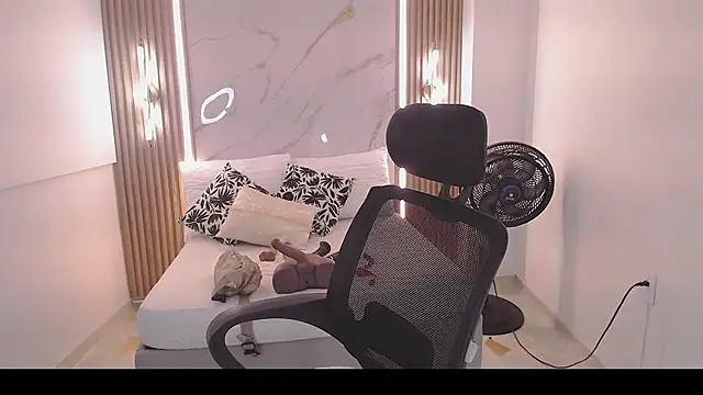 Mariana Rojas online show from 03/20/26, 05:34