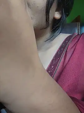 Snapshot of Kotha_-Moni chatting on 06/11/26, 01:27 Kotha -Moni online show from 06/11/26, 01:27
