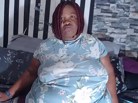 BigHotMatureXx online show from 01/16/26, 08:40