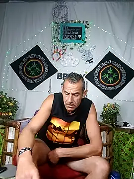 Snapshot of Bbboy42 chatting on 02/13/25, 10:44 Bbboy42 online show from 02/13/25, 10:44