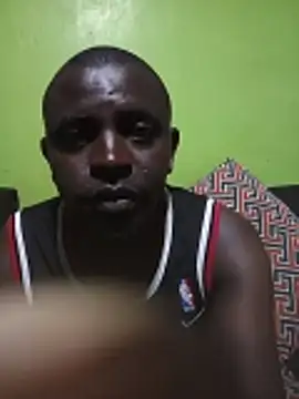 Snapshot of Bigswitdick chatting on 04/14/26, 10:27 Bigswitdick online show from 04/14/26, 10:27