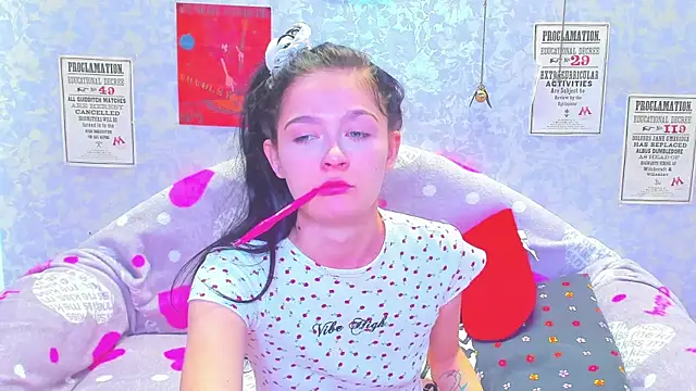 Vanessa Florence online show from 02/22/25, 01:33