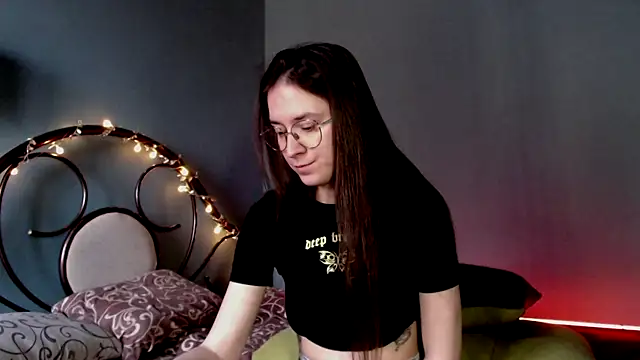 wow  kelly online show from 02/19/25, 01:28