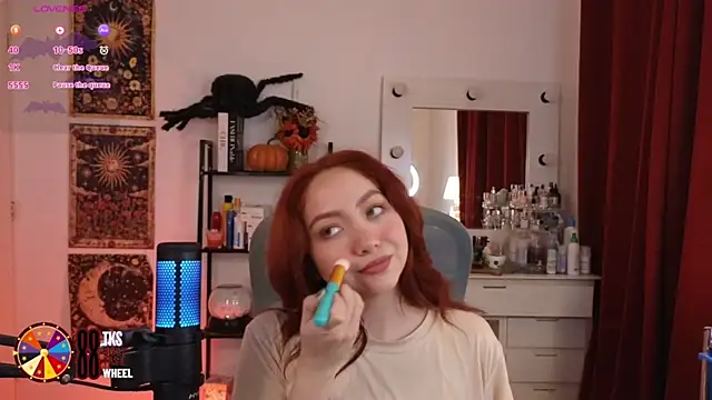 Snapshot of LilyVelvett chatting on 10/03/25, 03:03 LilyVelvett online show from 10/03/25, 03:03