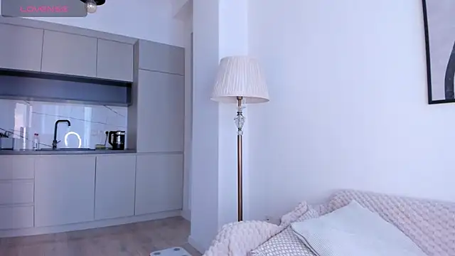 candy tyan online show from 12/12/24, 07:19