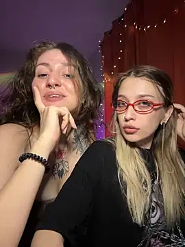 Dooubletroublee online show from 12/13/24, 01:37