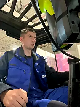 Ricoleckt online show from 10/17/25, 05:48