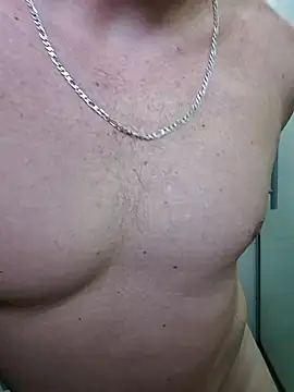 Snapshot of edygaucho3 chatting on 10/21/25, 12:39 edygaucho3 online show from 10/21/25, 12:39