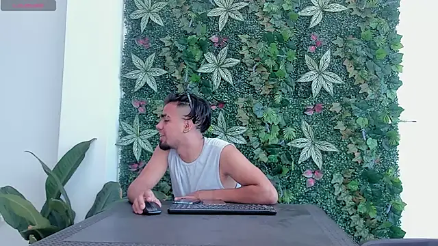 PittAndLunaa online show from 04/19/26, 12:37