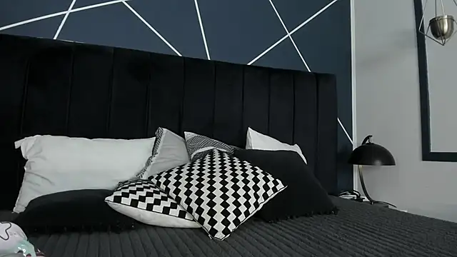 Adeelinee online show from 03/06/25, 07:43