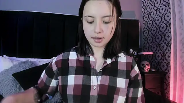 Adeelinee online show from 03/28/26, 08:19