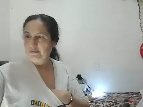 Snapshot of ximenajimenez chatting on 02/02/25, 04:48 ximenajimenez online show from 02/02/25, 04:48