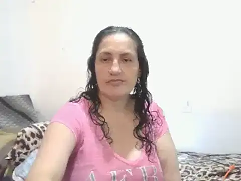 Snapshot of ximenajimenez chatting on 02/06/25, 10:53 ximenajimenez online show from 02/06/25, 10:53