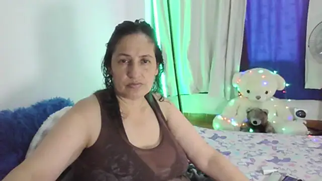 Snapshot of ximenajimenez chatting on 12/17/25, 10:05 ximenajimenez online show from 12/17/25, 10:05