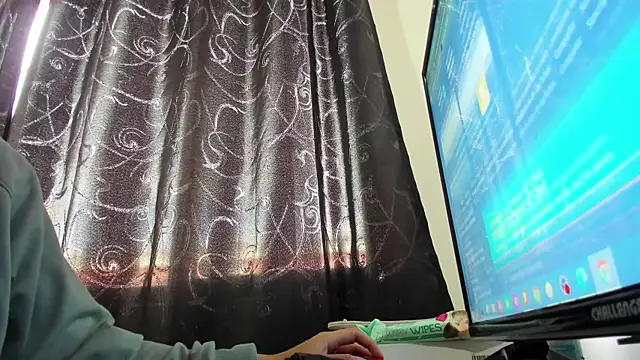 samantha  wilson online show from 11/05/25, 01:22