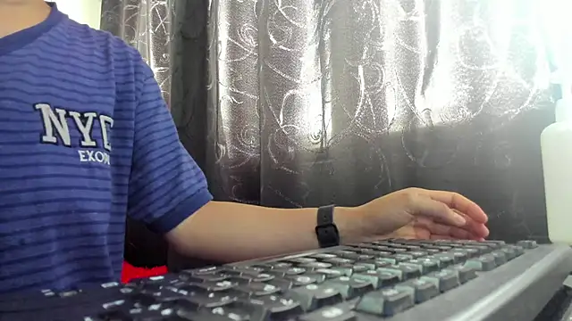 samantha  wilson online show from 11/14/25, 01:54