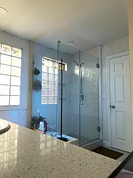 El Gizmo online show from 12/22/25, 06:05