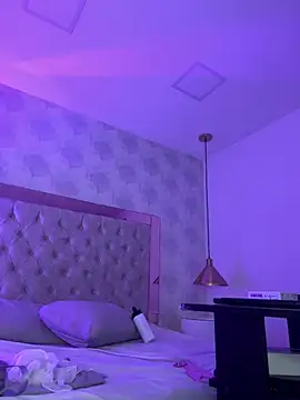 hanna lee02 online show from 02/05/25, 12:38