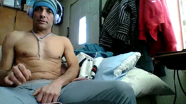 Dickinyou1980 online show from 01/03/25, 04:16