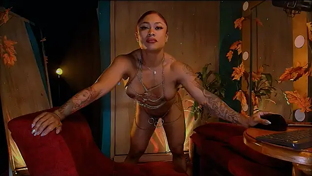 HeidiCox online show from 12/21/24, 01:26