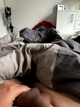 Wessi2005 online show from 09/25/25, 06:28