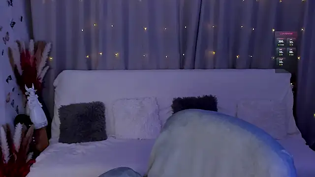 Snapshot of LisaMooore chatting on 01/08/25, 03:40 LisaMooore online show from 01/08/25, 03:40