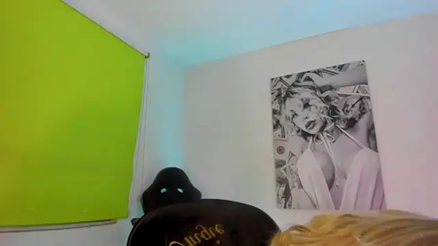  juliana star  online show from 02/09/25, 11:46