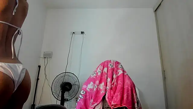 Snapshot of _juliana_star_ chatting on 07/14/26, 10:04 juliana star online show from 07/14/26, 10:04