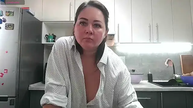 JuliaMorganss online show from 03/28/26, 10:59