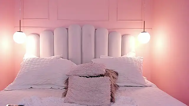 sarah salis  online show from 12/14/25, 08:13