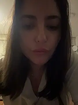 Snapshot of sukhakunis1 chatting on 05/02/26, 11:32 sukhakunis1 online show from 05/02/26, 11:32