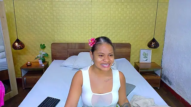 Squirter pussybomb online show from 02/07/25, 04:06