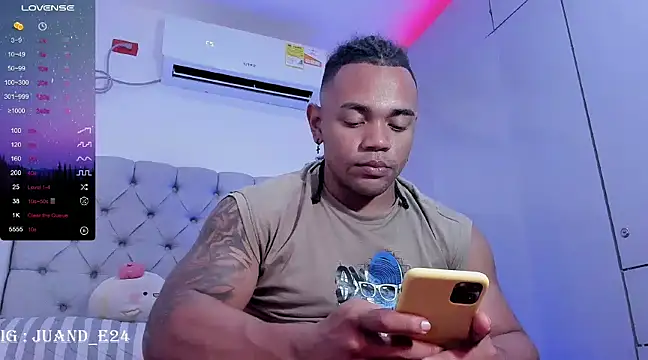 Snapshot of juande_24 chatting on 02/20/25, 04:28 juande 24 online show from 02/20/25, 04:28