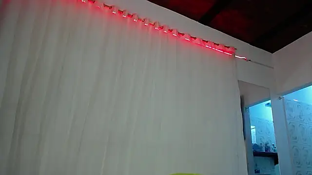 ZoeKuipers13 online show from 12/01/24, 09:15