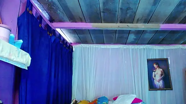 ZoeKuipers13 online show from 01/03/25, 07:50