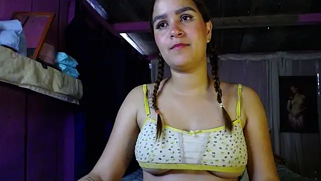 ZoeKuipers13 online show from 01/31/25, 09:05