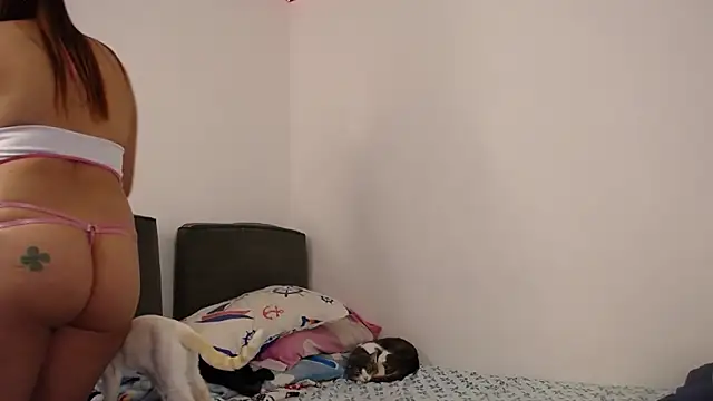 ZoeKuipers13 online show from 03/02/25, 10:05