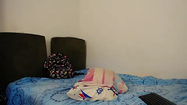 ZoeKuipers13 online show from 03/11/25, 09:15