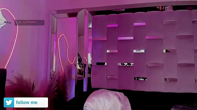 Sara Foxx1 online show from 06/05/26, 07:08