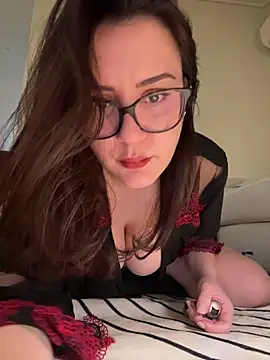 Its Jade online show from 03/26/26, 03:50