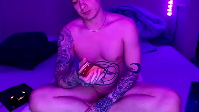 Snapshot of baphomet_from_ice chatting on 04/22/26, 04:52 baphomet from ice online show from 04/22/26, 04:52