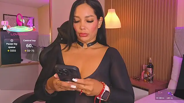 Dakota diaz  online show from 11/27/25, 08:33