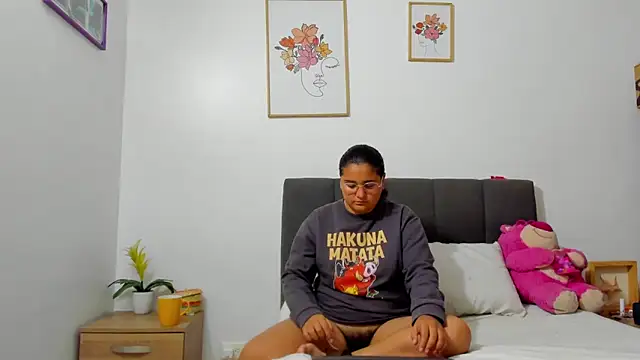 evaa miaa online show from 04/26/26, 11:41