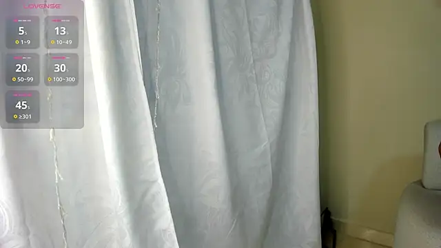 Snapshot of dahian_carter chatting on 05/27/26, 09:06 dahian carter online show from 05/27/26, 09:06